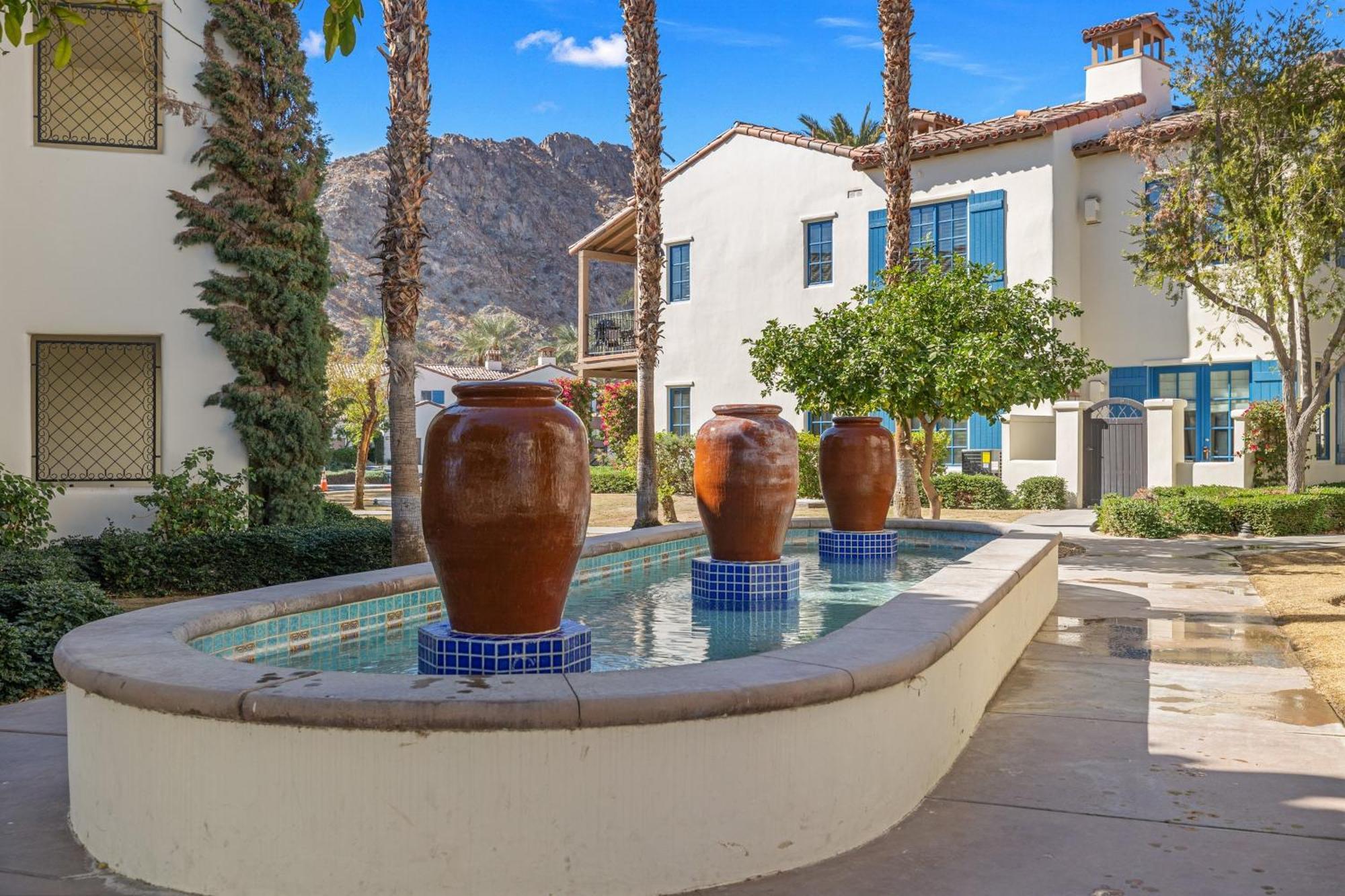 T21 Lux Villa With Fountain View Condo ラキンタ エクステリア 写真
